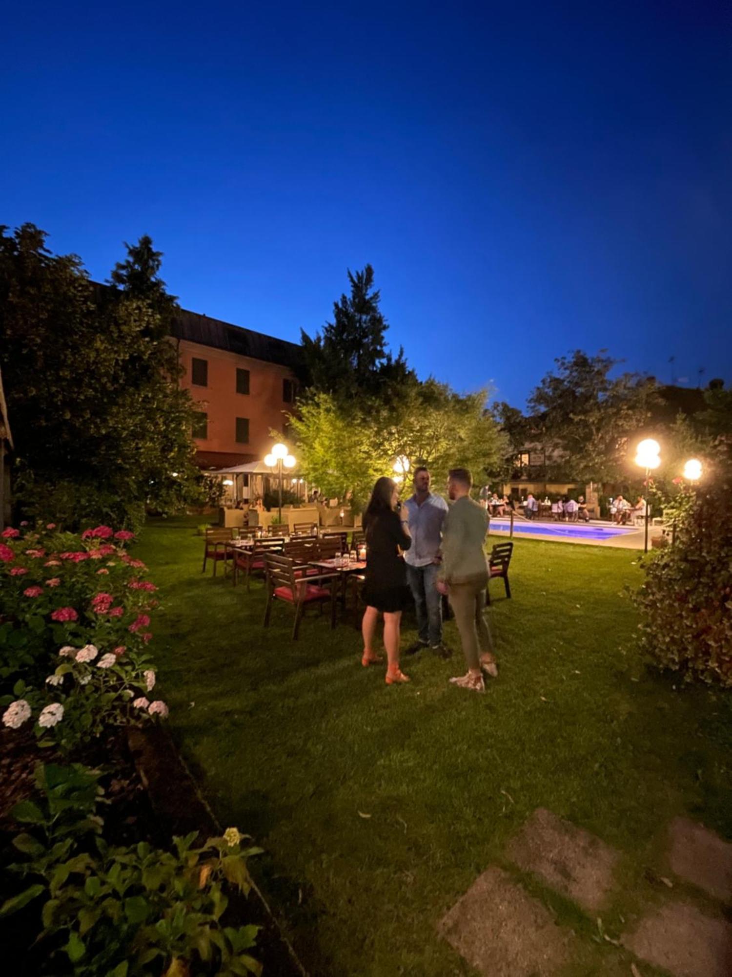 Hotel Milano Pool & Garden サリーチェ・テルメ エクステリア 写真