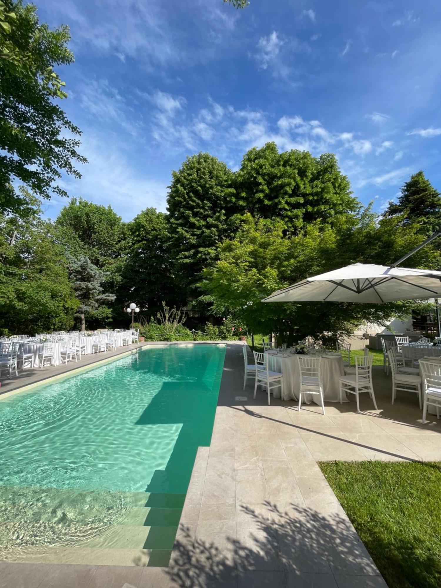 Hotel Milano Pool & Garden サリーチェ・テルメ エクステリア 写真
